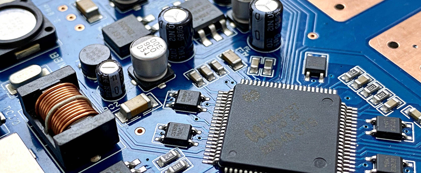 CD4047BM – TI CMOS Low-Power Monostable and Astable Multivibrator